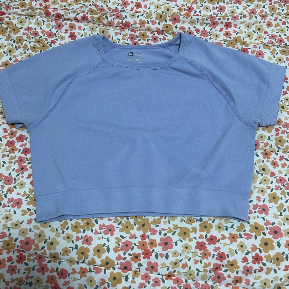 PINK Victoria's Secret Light Purple Cropped Active Top